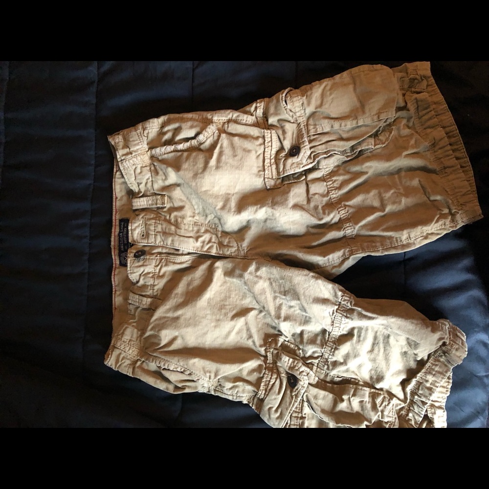 Mens size 28 American Eagle cargo shorts